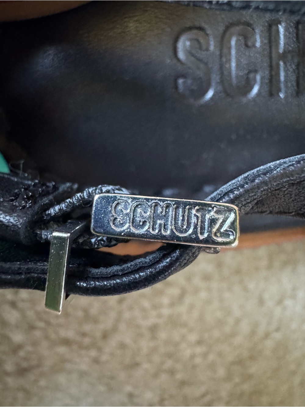 ❣️NWOB❣️Schultz Black Octavia Flat Leather Sandals - Picture 3 of 10